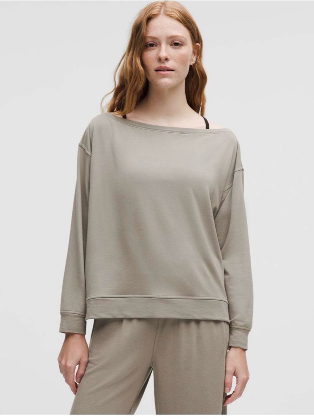 Lululemon BeCalm Oversized Boatneck Long-Sleeve Shirt
Warm Ash Grey